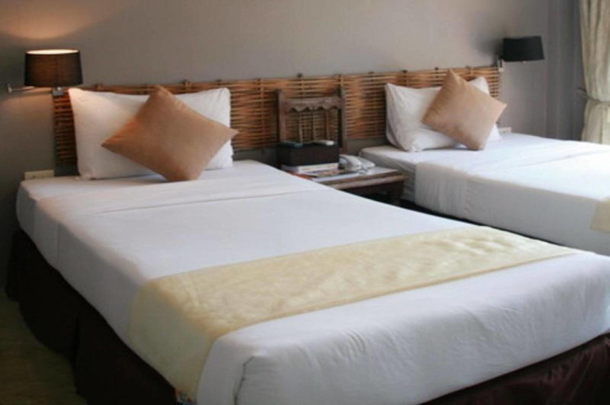 Baantoom Village And Resort Чантабури Екстериор снимка