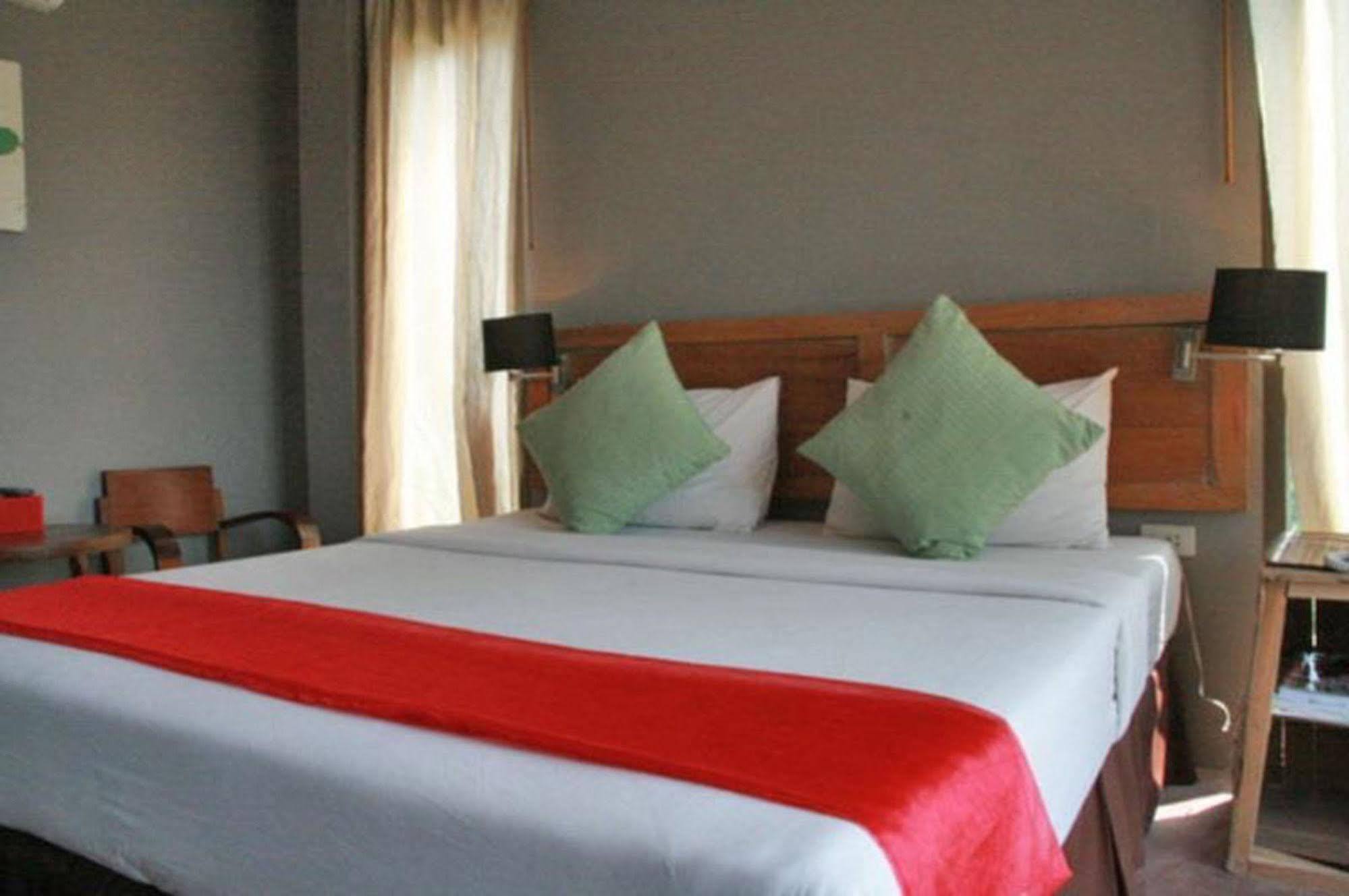Baantoom Village And Resort Чантабури Екстериор снимка