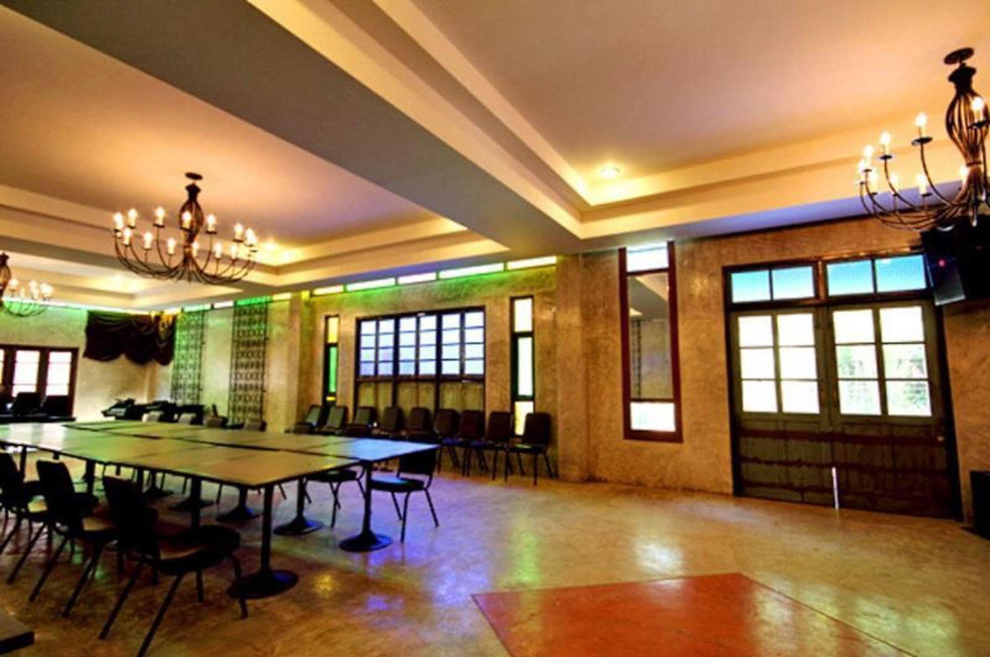 Baantoom Village And Resort Чантабури Екстериор снимка